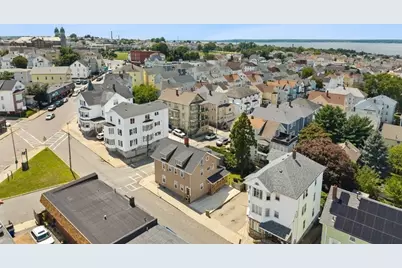 315 Washington St, Fall River, MA 02721 - Photo 9