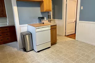 17 Stanley Ave, Medford, MA 02155 - Photo 5