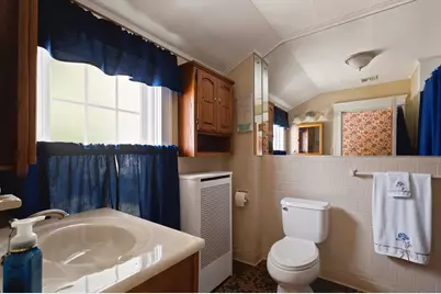 646 New Boston Rd, Fall River, MA 02720 - Photo 23