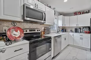 281 Newton Rd, Springfield, MA 01118 - Photo 13