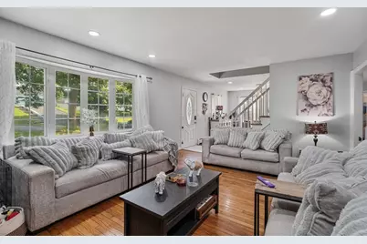 281 Newton Rd, Springfield, MA 01118 - Photo 5
