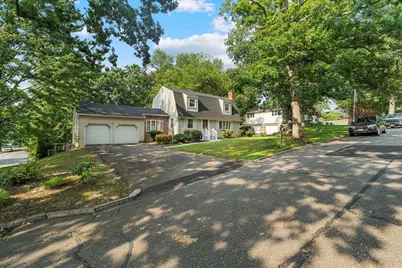 281 Newton Rd, Springfield, MA 01118 - Photo 35