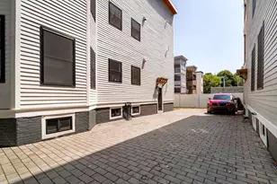 84 Berkshire St, Cambridge, MA 02141 - Photo 31