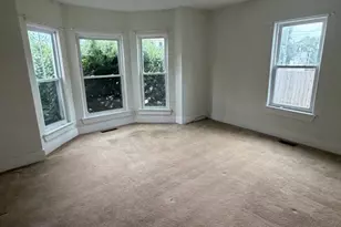 119-121 Elm St, Amesbury, MA 01913 - Photo 3