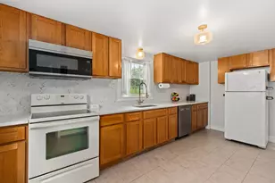 105 Patterson St, Attleboro, MA 02703 - Photo 9