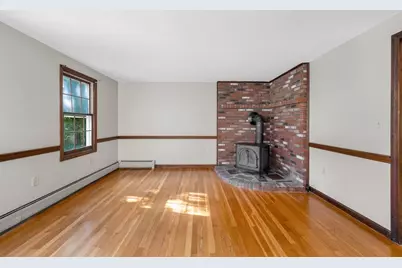 19 Appaloosa Drive, Methuen, MA 01844 - Photo 5