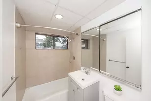 30 Shrewsbury Greens Dr, Shrewsbury, MA 01545 - Photo 11