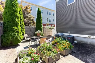 327-329 Hurley St, Cambridge, MA 02141 - Photo 33