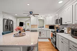 21 Corinth, Worcester, MA 01606 - Photo 5