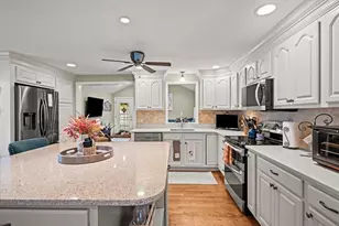 21 Corinth, Worcester, MA 01606 - Photo 5