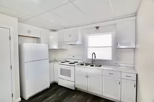 36-38 Chester St, Springfield, MA 01105 - Photo 3