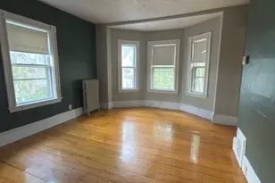 137 Lynde St, Melrose, MA 02176 - Photo 9