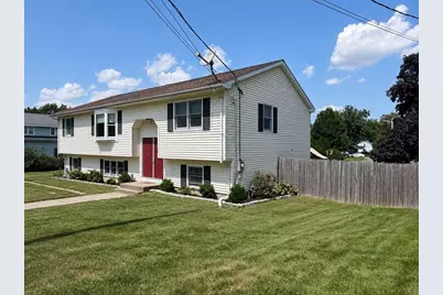 24 Montclair St, Chicopee, MA 01013 - Photo 3