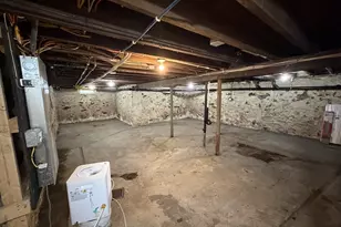 408 Davis St, Greenfield, MA 01301 - Photo 21