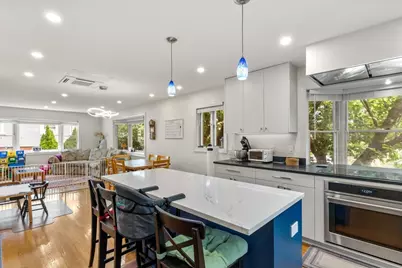 14 Belmont St #A, Somerville, MA 02143 - Photo 3