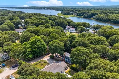 14 Veeder Dr, Falmouth, MA 02536 - Photo 3