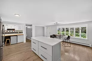 14 Veeder Dr, Falmouth, MA 02536 - Photo 7