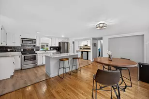 14 Veeder Dr, Falmouth, MA 02536 - Photo 5