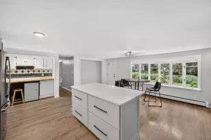 14 Veeder Dr, Falmouth, MA 02536 - Photo 9