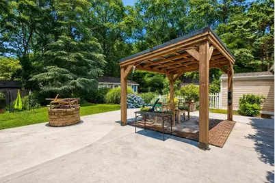 14 Veeder Dr, Falmouth, MA 02536 - Photo 3