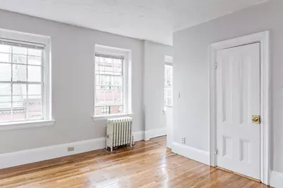47 S Russell St #4, Boston, MA 02114 - Photo 5