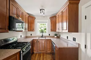 204 Lowell St, New Bedford, MA 02745 - Photo 17
