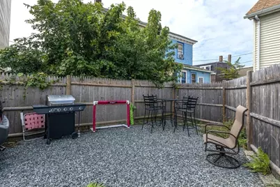 9 P St #1, Boston, MA 02127 - Photo 17