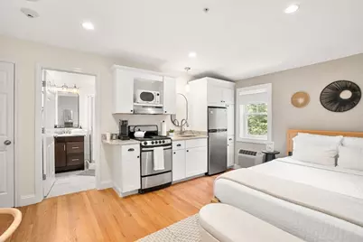 11 Charter St, Newburyport, MA 01950 - Photo 9