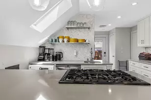 15 Winthrop St, Provincetown, MA 02657 - Photo 7