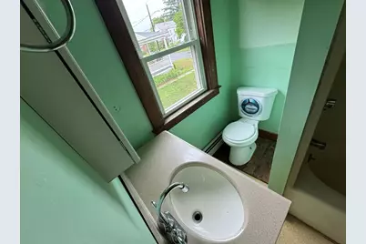 50 Cleveland St, Greenfield, MA 01301 - Photo 13