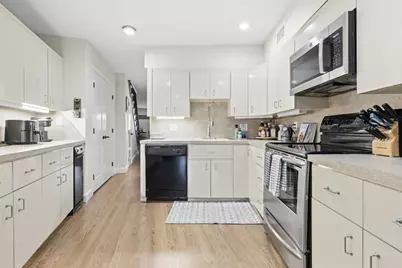 159 Salem #4, Boston, MA 02113 - Photo 5