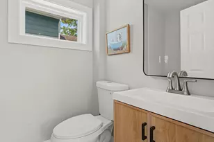 85 Middle St, Fairhaven, MA 02719 - Photo 9