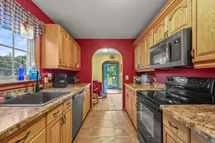 296 Hancock Rd, Pittsfield, MA 01201 - Photo 13