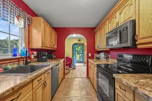296 Hancock Rd, Pittsfield, MA 01201 - Photo 13