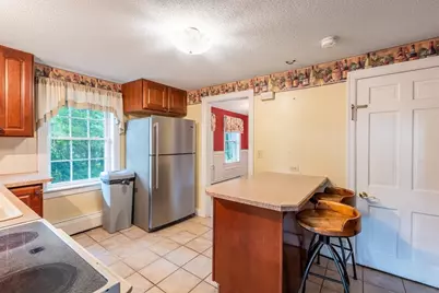 289 Morgan St, South Hadley, MA 01075 - Photo 11