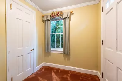 289 Morgan St, South Hadley, MA 01075 - Photo 3