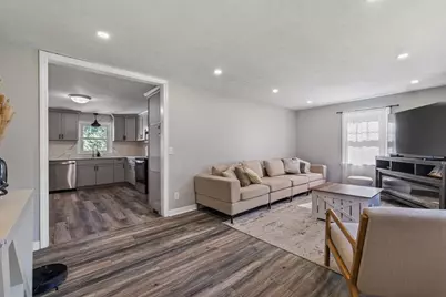 6 Elaine St, Webster, MA 01570 - Photo 9
