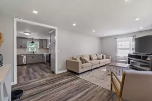 6 Elaine St, Webster, MA 01570 - Photo 9