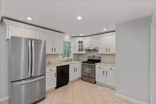 40 Bradford, Tewksbury, MA 01876 - Photo 15