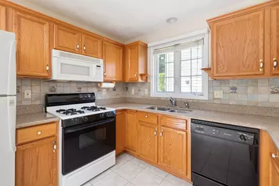 52 Birdie Ln #52, Tewksbury, MA 01876 - Photo 5