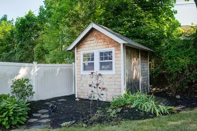 656 W Roxbury Pkwy, Boston, MA 02131 - Photo 21