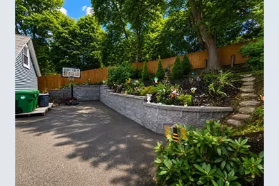 189 Oak St, Clinton, MA 01510 - Photo 5