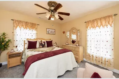189 Oak St, Clinton, MA 01510 - Photo 21