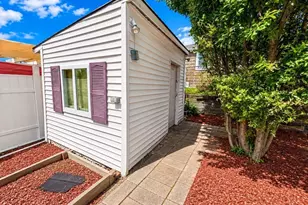 14 Newbury St, Revere, MA 02151 - Photo 23
