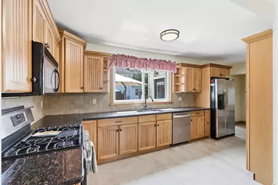 1 Oak St, Tewksbury, MA 01876 - Photo 9