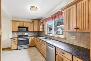 1 Oak St, Tewksbury, MA 01876 - Photo 7