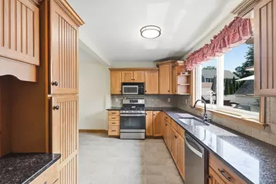 1 Oak St, Tewksbury, MA 01876 - Photo 5