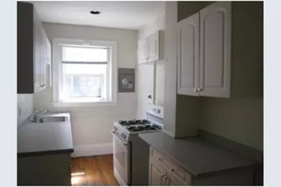 590 Washington St #2, Brookline, MA 02446 - Photo 5