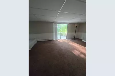 42 Iowa St, Worcester, MA 01602 - Photo 17