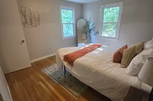 42 Iowa St, Worcester, MA 01602 - Photo 9